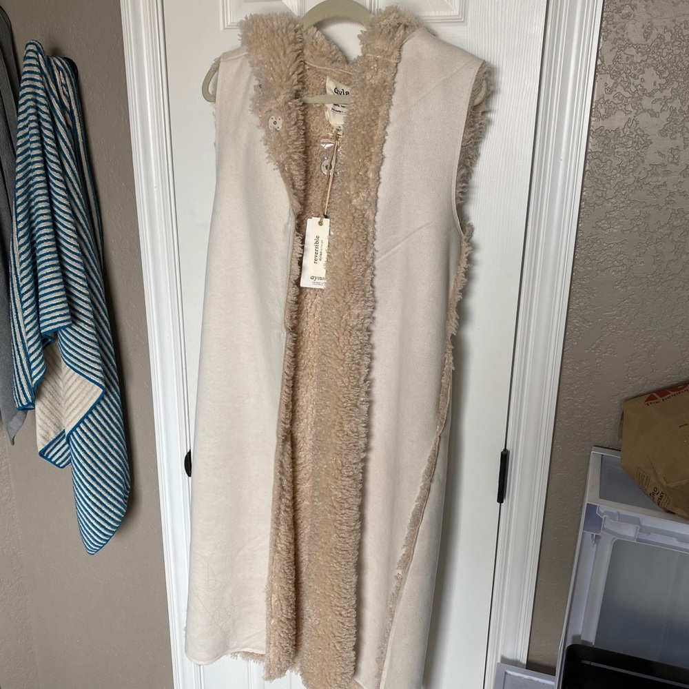 Tahoe Reversible Vest Cream